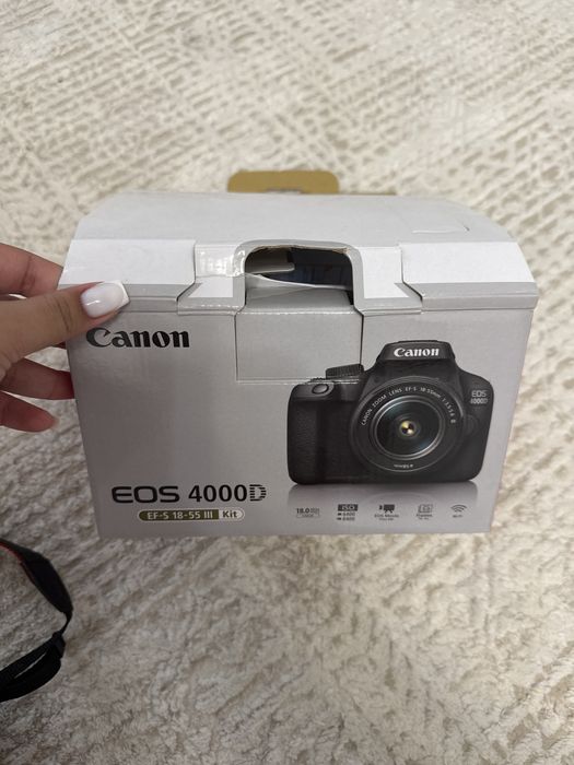 Canon EOS 4000d kit 18-55mm