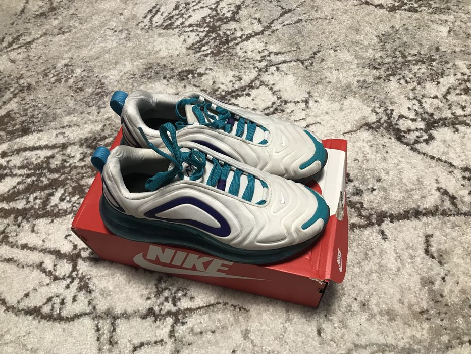 Nike Air Max model 720 marimea 38,5