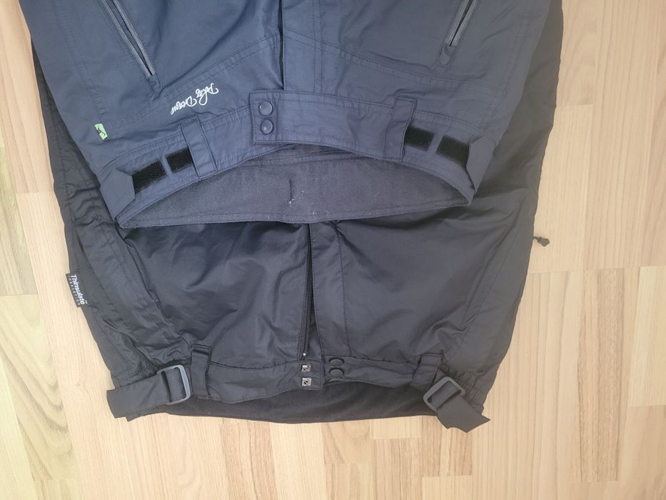 Vând Pantaloni pentru ski