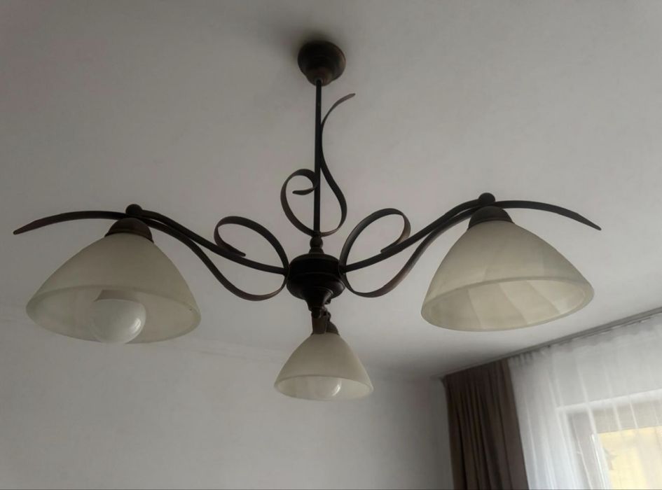Продам люстры для щала и спальни