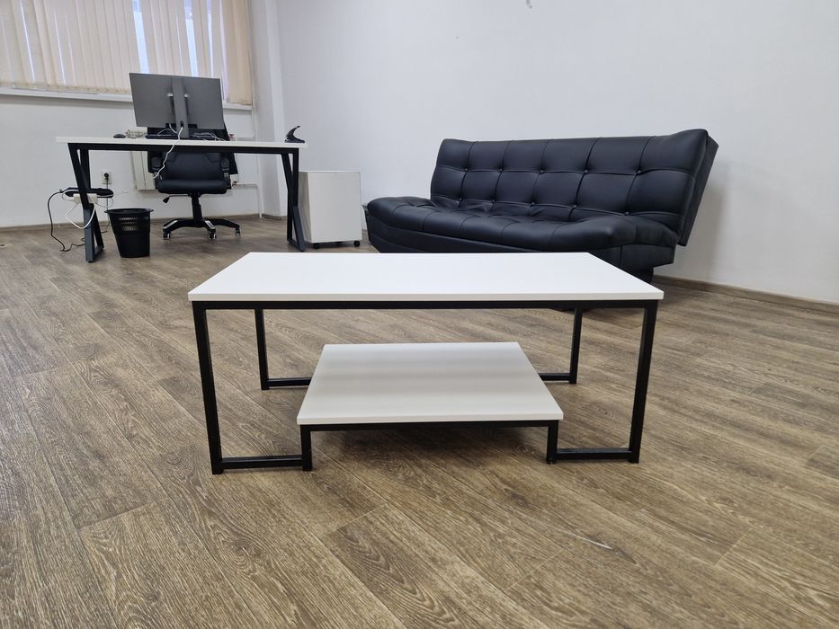 Продам столик журнальный. Новый.