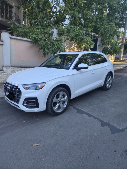 Audi Q5 2021 година
