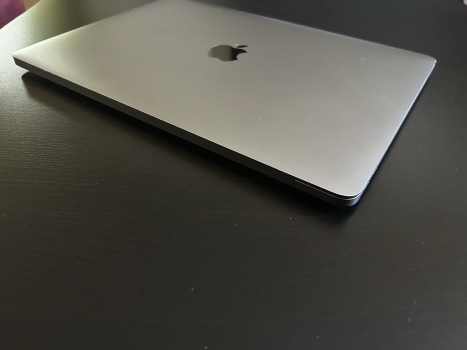 Macbook Pro 13" A 1708 2017 i5 8 GB RAM 128 GB SSD