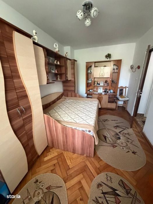 Apartament 2 camere decomandat , et 1 pentru inchiriere, centru Filias