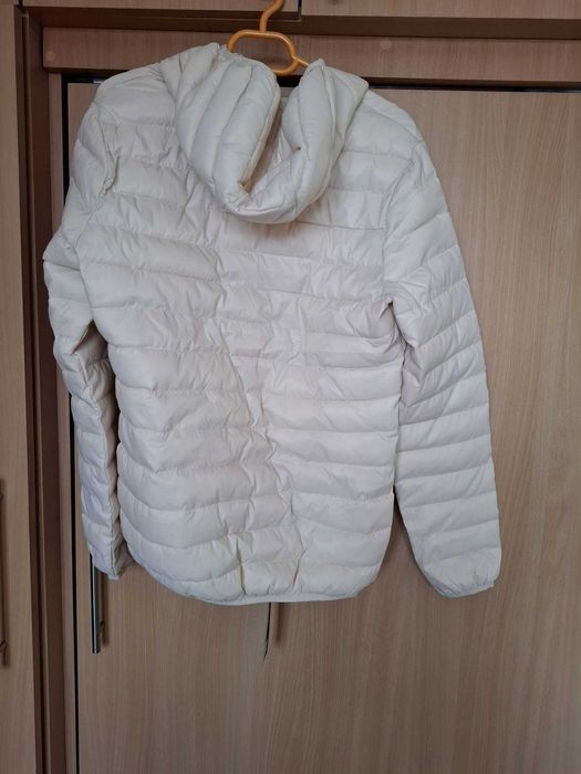 geaca fas dama crem deschis marimea S noua