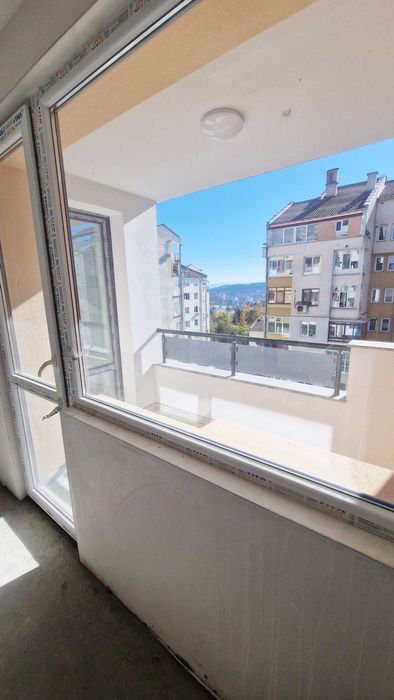 Продава се Двустаен апартамент в Велико Търново, Колю Фичето - 65 кв.м за 706 €/кв.м - Снимка #4