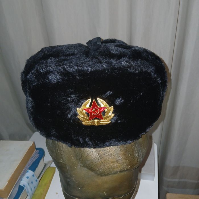 Шапки-ушанки,военни-руски