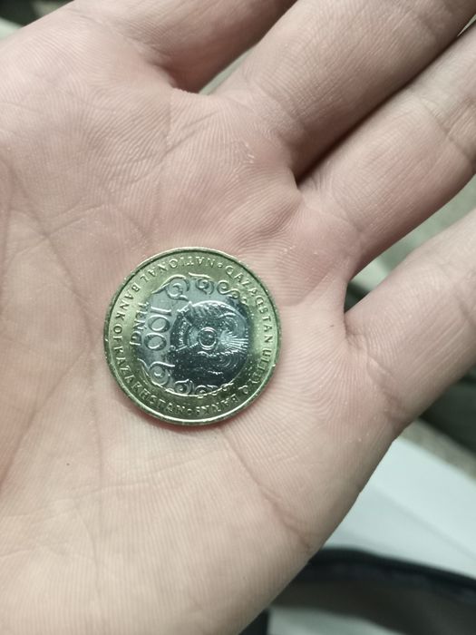 Продам монету 100тг