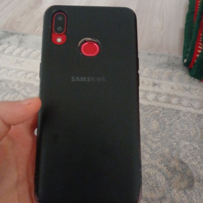 Самсунг А10s продам