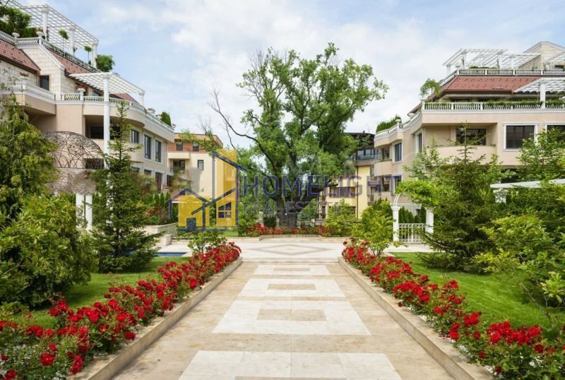 Четиристаен апартамент в кв. Витоша