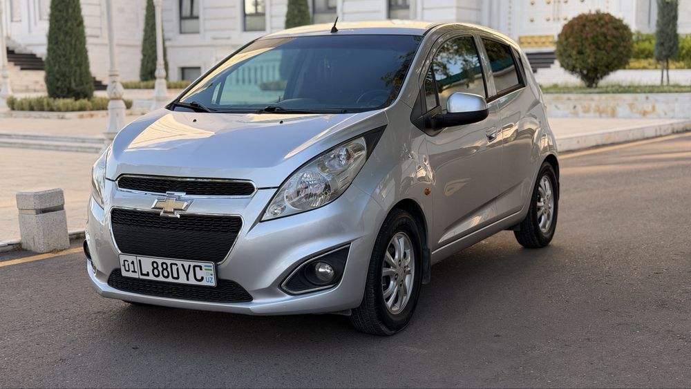 Spark sotiladi 2011 yil 179000 km Aftamat