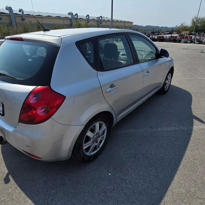 продавам KIA ceed