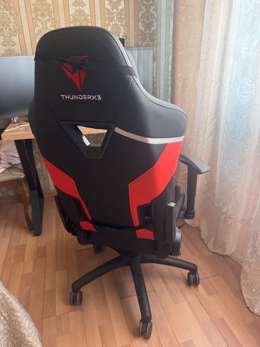 Продам игровое кресло