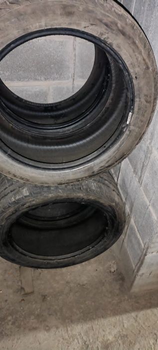Продам зимнюю резину 245/45/17