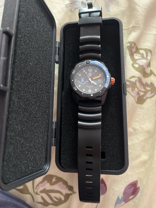 Ceas luminox never give up