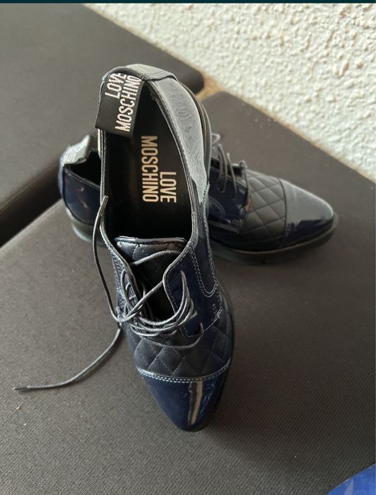 Pantofi marimea 35 Love Moschino !