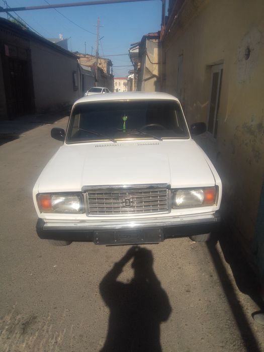 Автомобиль ВАЗ 2107