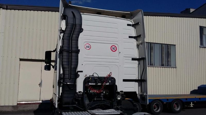 dezmembram volvo fh12 440
