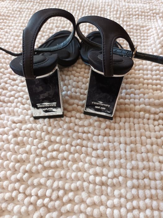 Gucci Amina Muaddi Alexander Wang Louis Vuitton