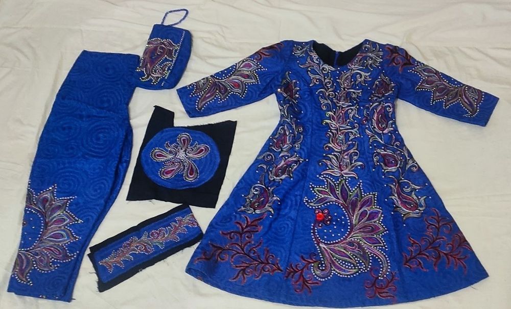 Ансанбл сотилади Бир бор кийилган