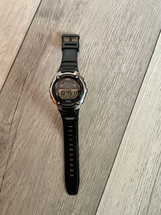 Vând ceas Casio