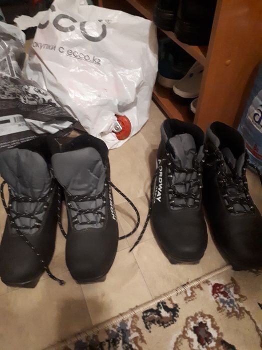 Лыжные ботинки   ,в отличном состоянии