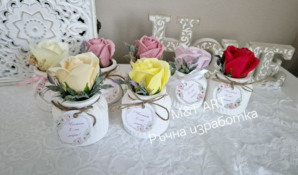 Аранжировки с ароматни сапунени рози