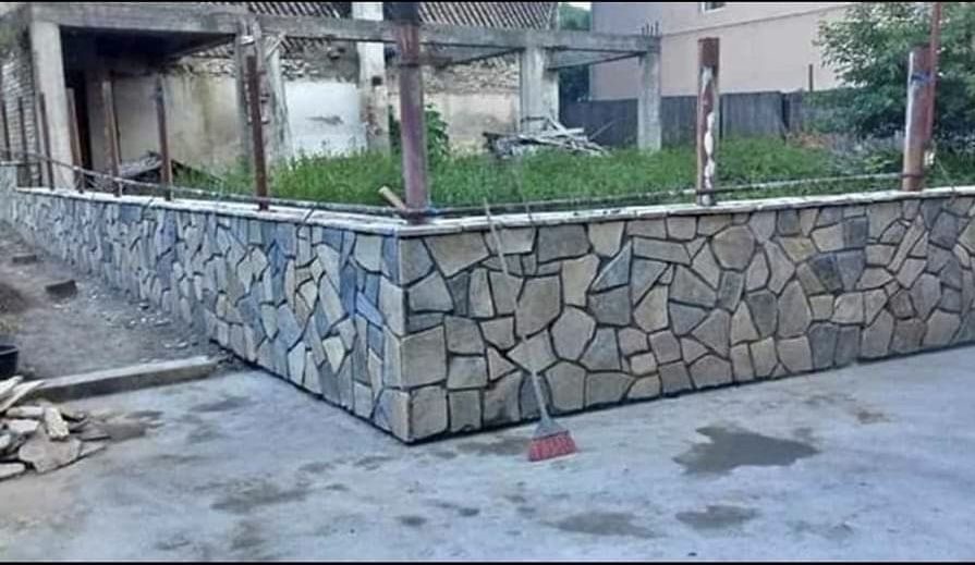 Montaj cu piatra