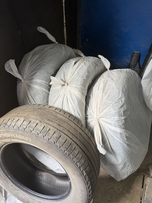 Продам шины 265/60R18