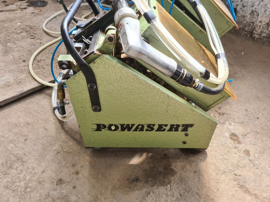 Преносима винтонавивна машина Powasert - Германия.