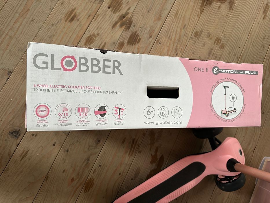 Trotinetă Globber e-Motion 4Plus