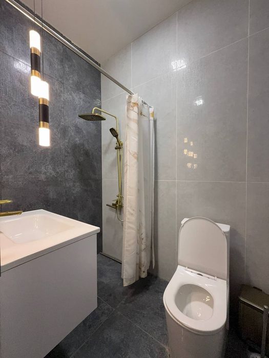 Charvak dacha. Beli