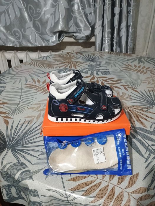 Продам ортопедические сандали