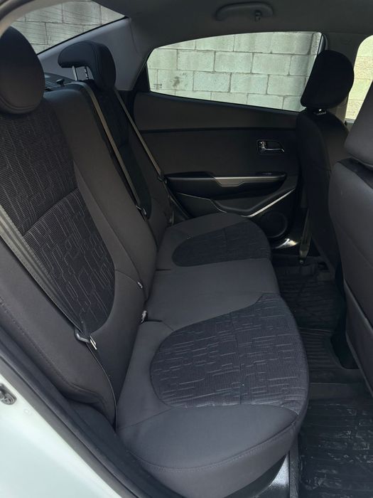 Продам седан Kia Rio