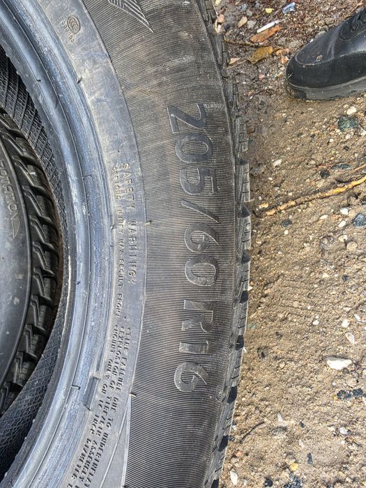 Продам шины,зимние шипованные