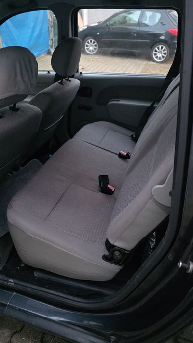 Dacia logan 7 locuri