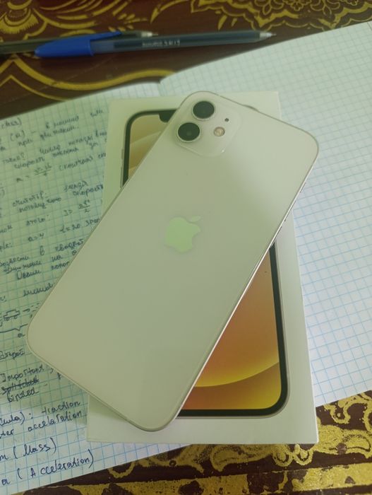 iPhone 12 отличное состояние
