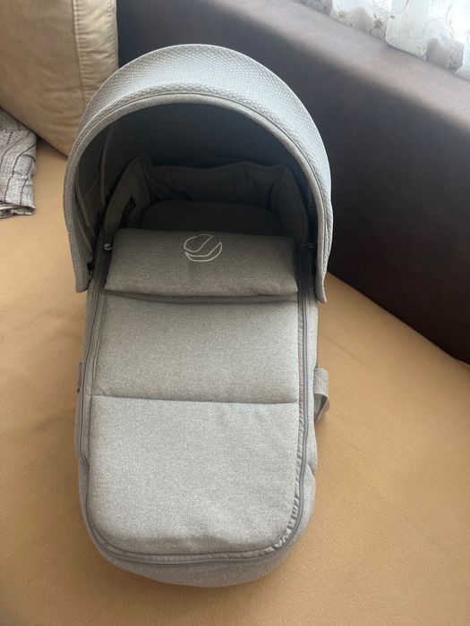 Кош за новородено- Jane Smart Carrycot-Dim Grey