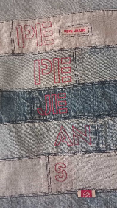 Къси дънки , които реално са XL . Марката е Pepe Jeans . +++