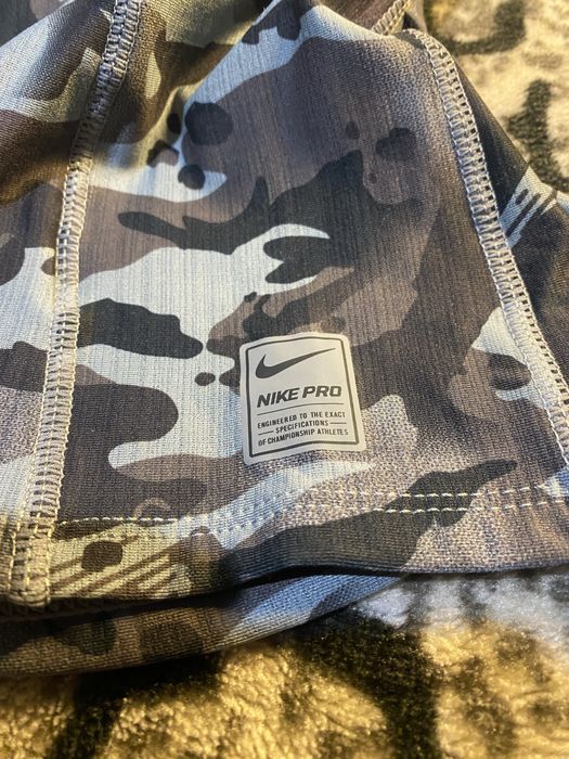 Mască Nike Ski.  |  CamoGrey / Pink / Black. Impecabile!