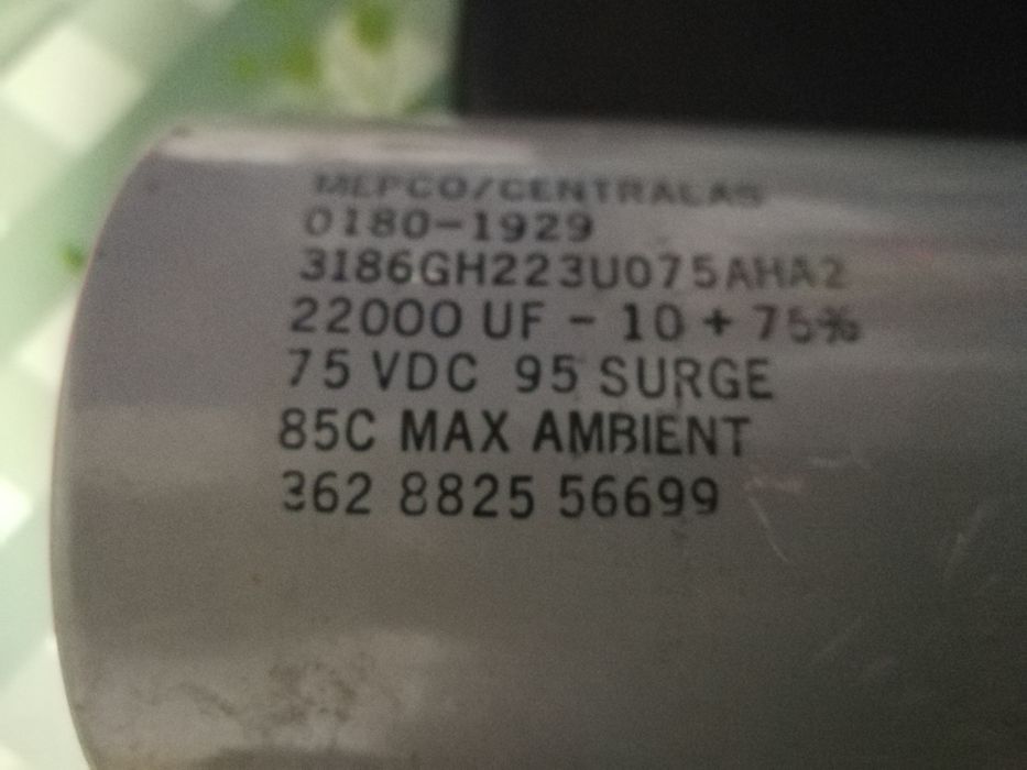 Condensator de mare putere