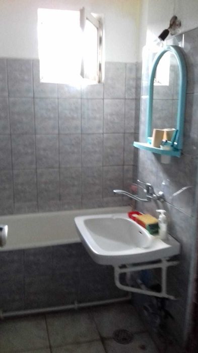 Vanzare apartament 3 camere