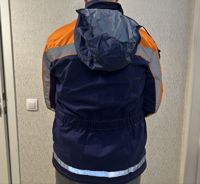 Продам куртку Bi Group