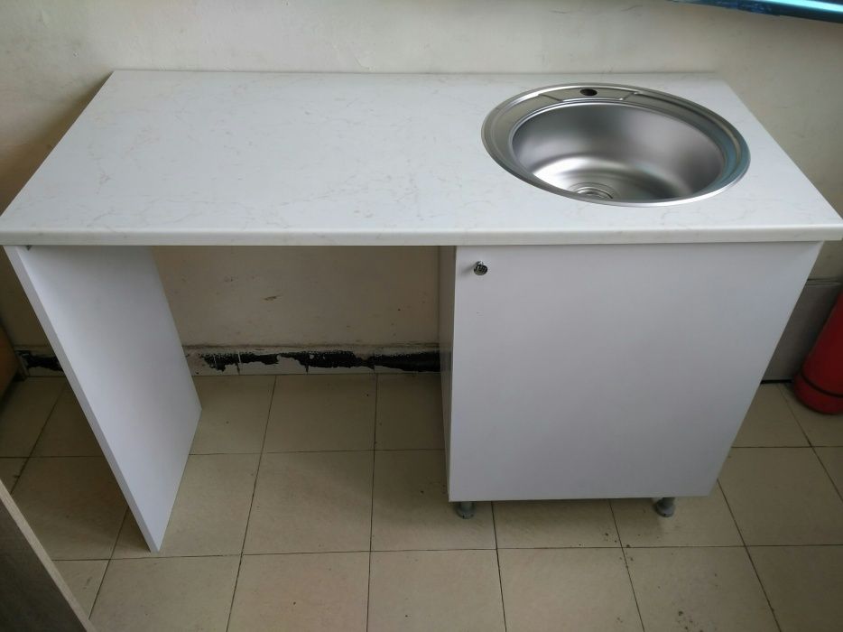Нов Кухненска шкаф мивка с място за пералня Кухни по поръчка