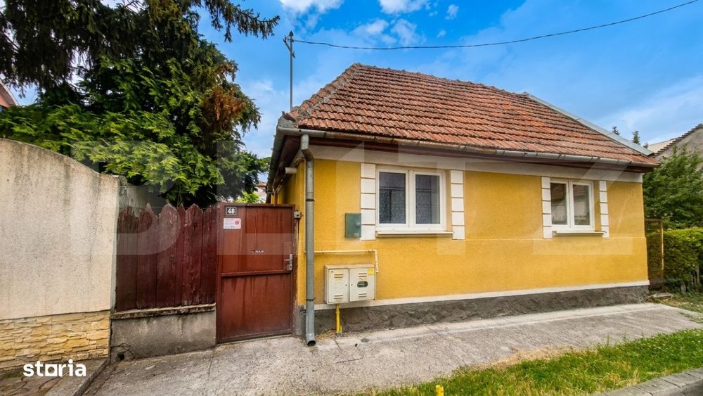 Casa cu 2 camere de vanzare, 50 mp, teren 350 mp, strada Mara, zona Pi