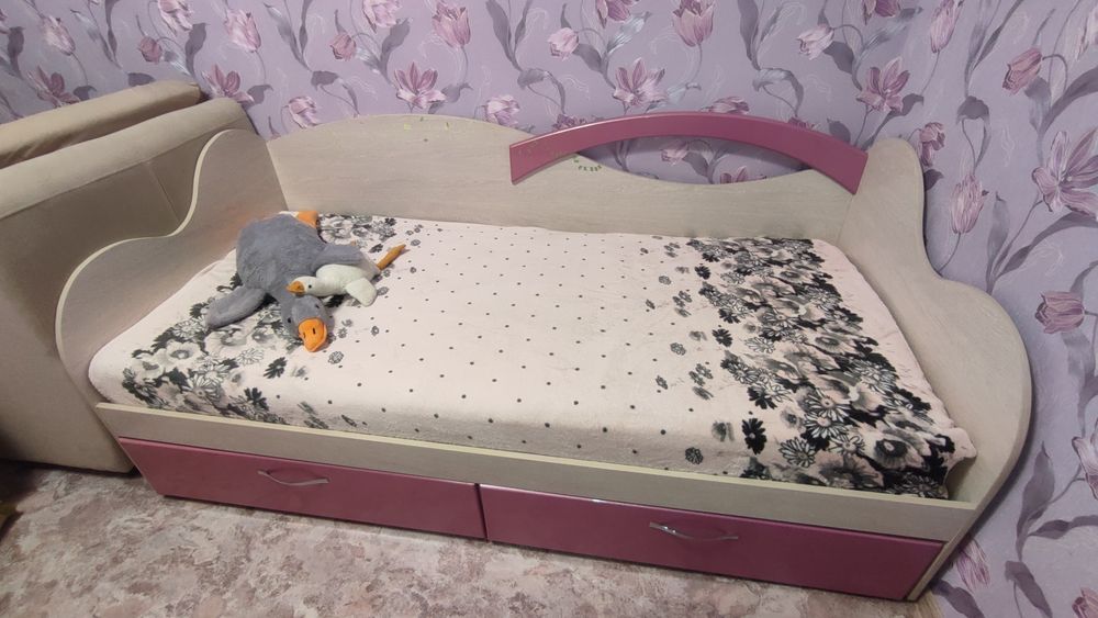 Продам кровать 200 на 90 см