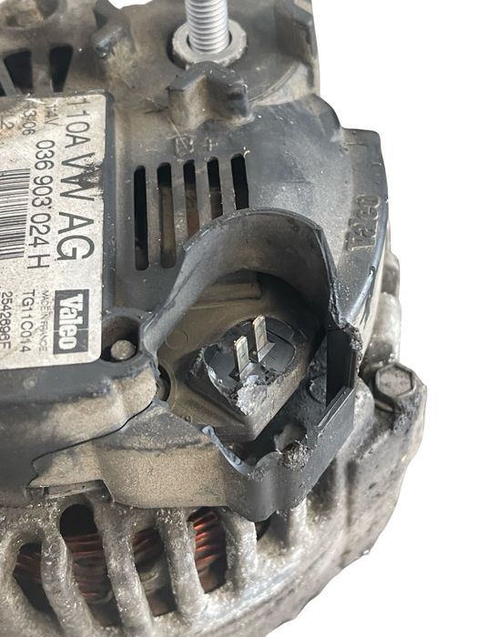 Alternator Volkswagen Golf V 1K1 2003 - 2009 1.4 16V Bud 036903024H