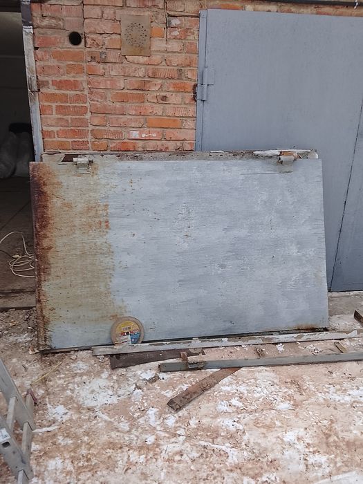 Продам ворота гаражные