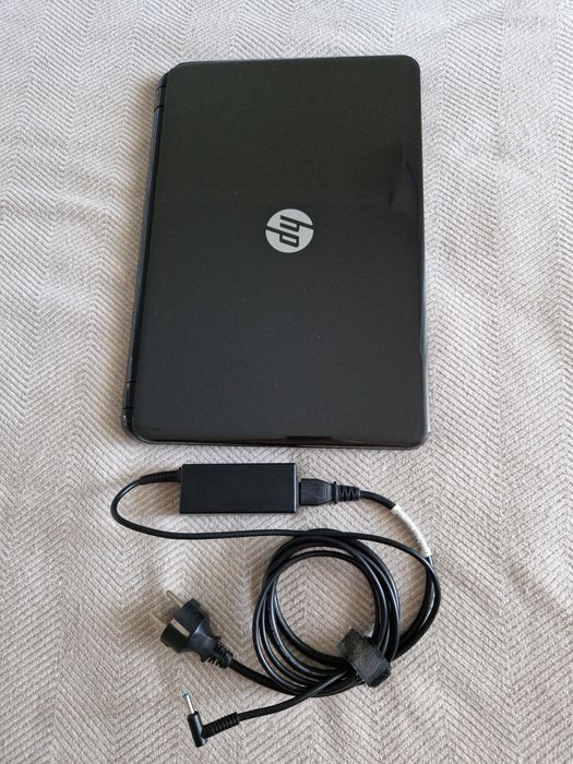 Ноутбук HP 15-r041er