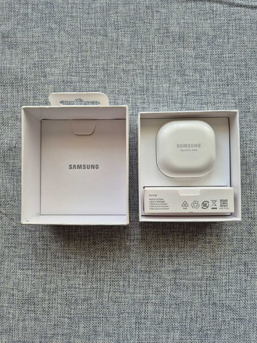 Vând căști samsung galaxy earbuds live